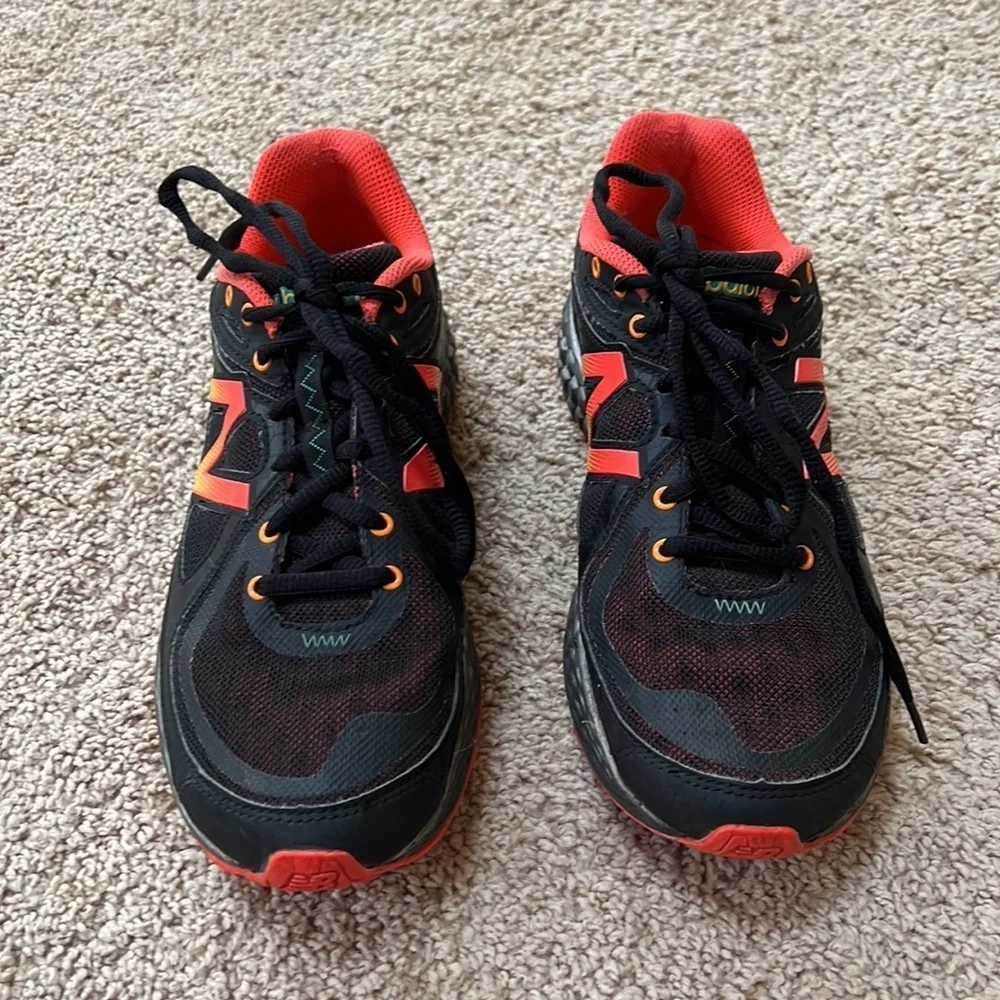 New Balance SZ 9 fresh foam Hierro running sneakers.